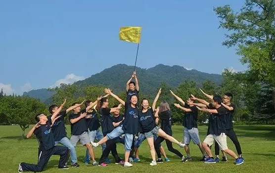 井岡山拓展訓(xùn)練項(xiàng)目：重拾革命精神，熔煉團(tuán)隊(duì)力量